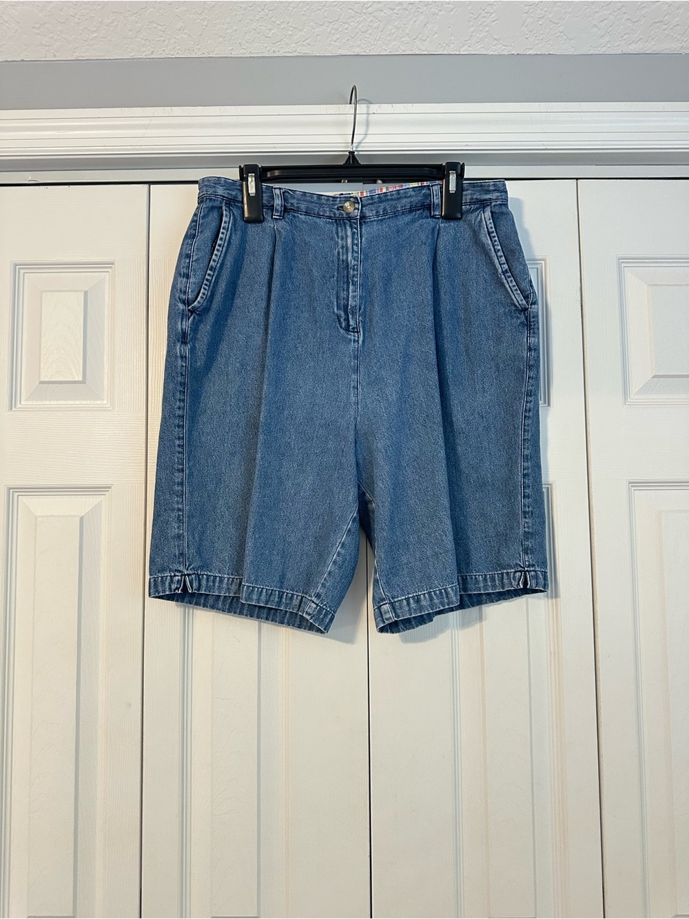 Classic Blue Denim Women's Shorts, Size 14/16
